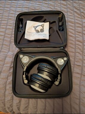 Brookstone Black Foldable Wireless Headphones with Cat Ear Speakers